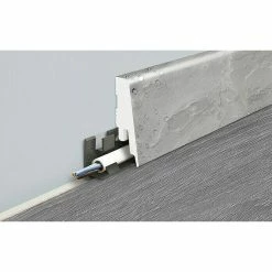 BAUHAUS LOGOCLIC Sockelleiste K58 C Silver Lining 2,4 M X 18 Mm X 58 Mm, Gerade