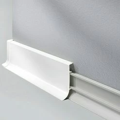 BAUHAUS LOGOCLIC Klemmsockelleiste KSL Weiß, 2,5 M X 18,5 Mm X 60 Mm