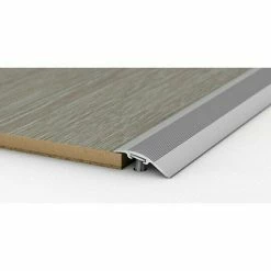 BAUHAUS LOGOCLIC Anpassprofil 205 Silber, 2,7 M X 37 Mm, Montageart: Schrauben